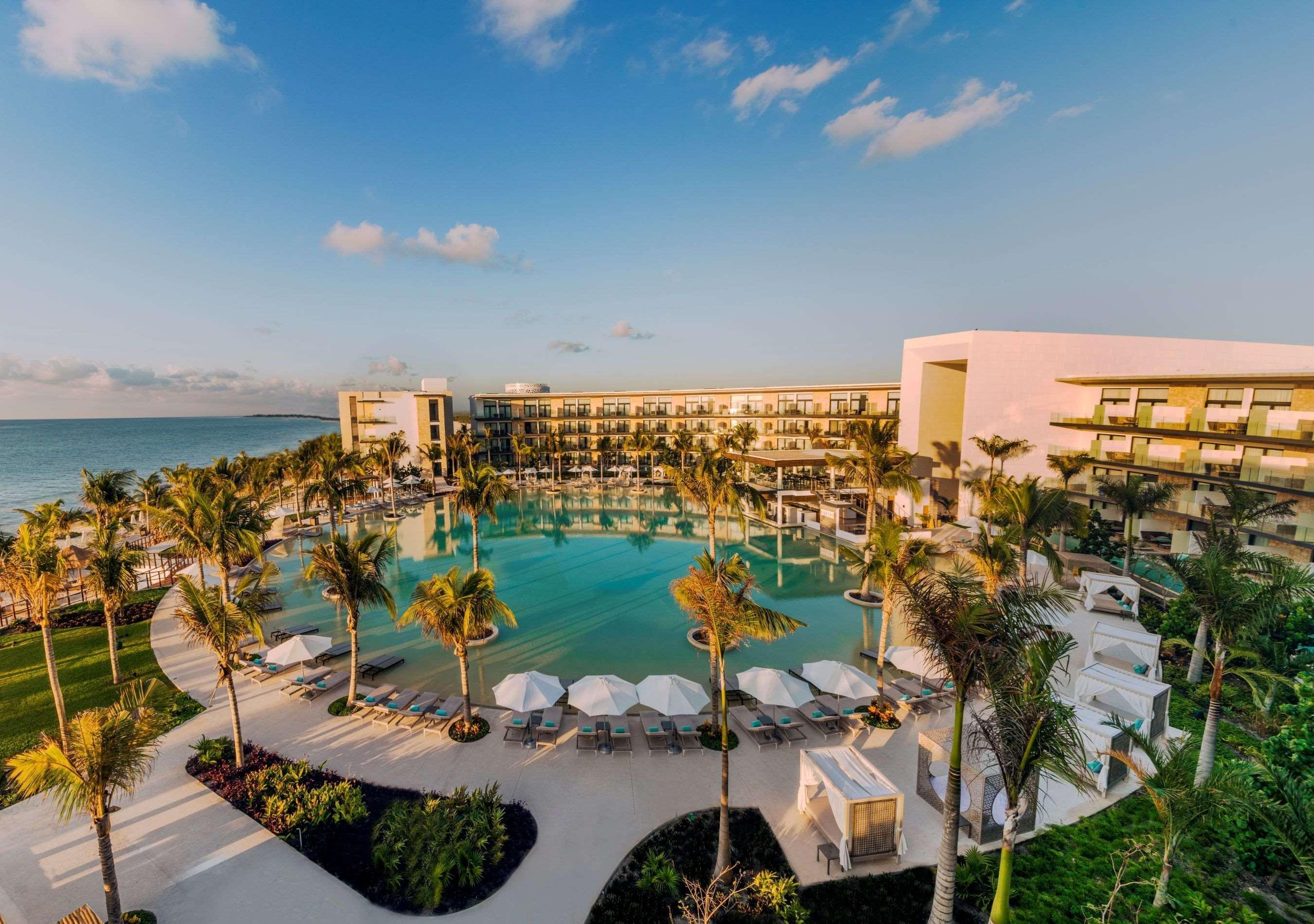 Haven Riviera Cancun (Adults Only) Alfredo V. Bonfil Екстер'єр фото Aerial view of the resort