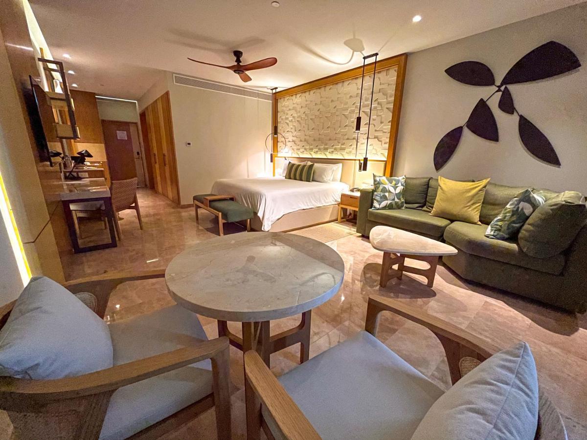 Haven Riviera Cancun (Adults Only) Alfredo V. Bonfil Екстер'єр фото A suite at the resort