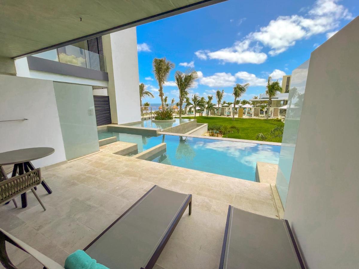 Haven Riviera Cancun (Adults Only) Alfredo V. Bonfil Екстер'єр фото A swim-out room at the Grand Palladium Costa Mujeres Resort & Spa