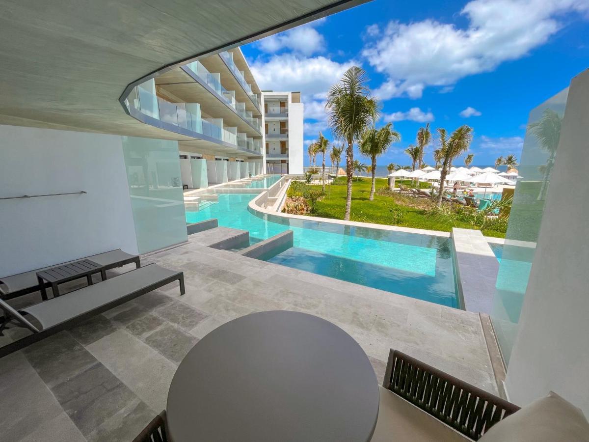 Haven Riviera Cancun (Adults Only) Alfredo V. Bonfil Екстер'єр фото View from a swim-up room at the Grand Palladium Costa Mujeres Resort & Spa